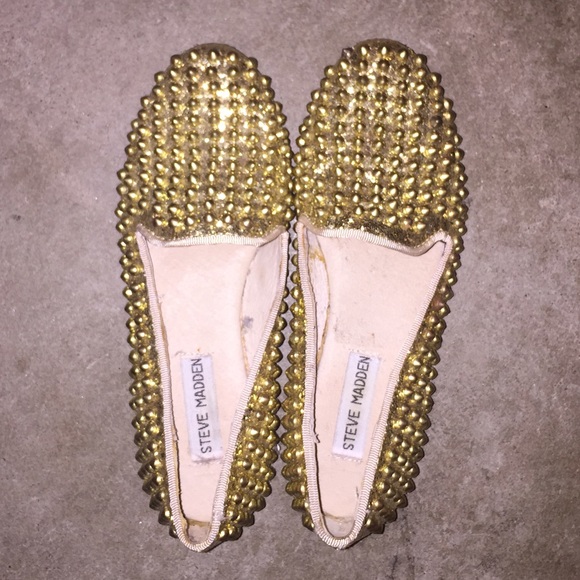 Steve Madden golden studded flats