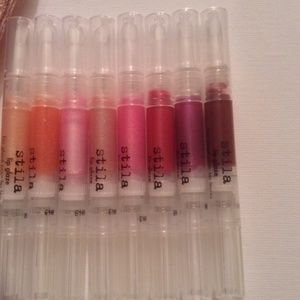 Set if 8 Stila Lip Glazes in Trina bag