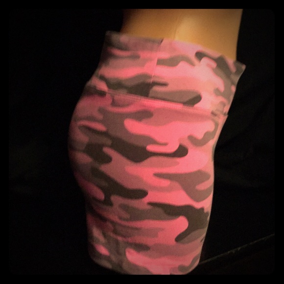 🚫SOLD🚫Love PINK Yoga Shorts