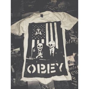 OBEY tee📬SAME/NEXT DAY SHIPPER-ALWAYS📬