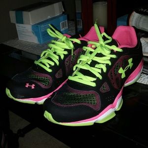 Brand new UA womens shoes