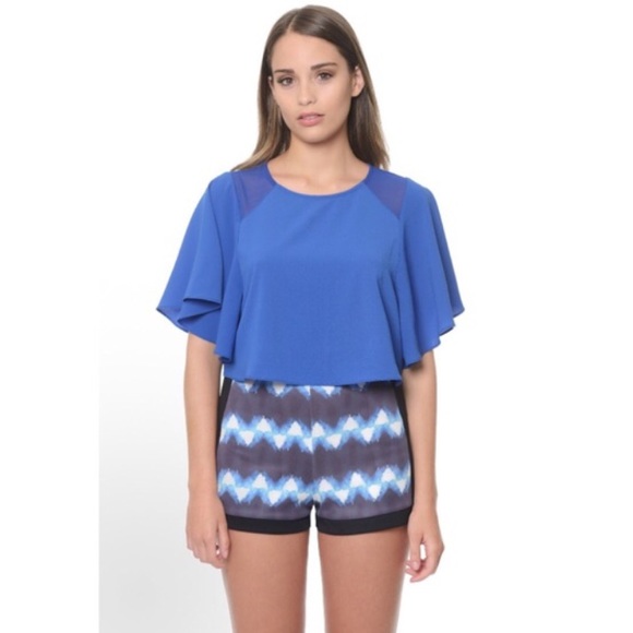 NWT Electric Feel Crop Buttery Fly Sleeves Top