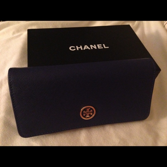Tory Burch wallet blue