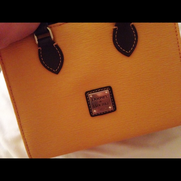 Spring purse! - Picture 4 of 4