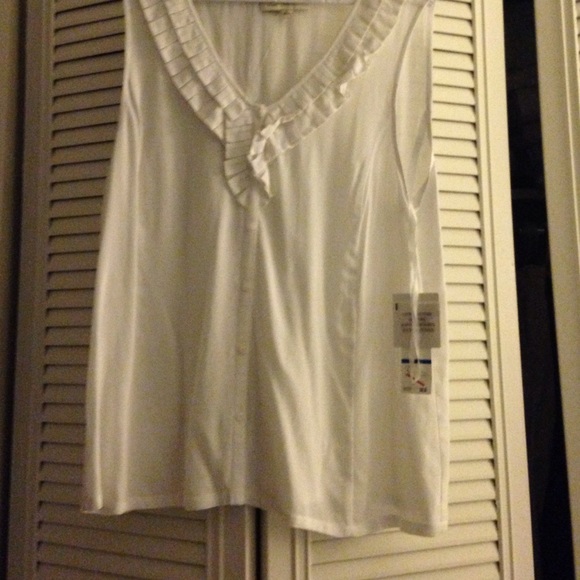 White t shirt