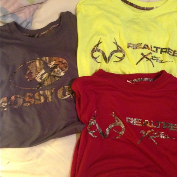 Three medium mens tshirts