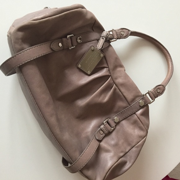 MARC BY MARC JACOBS Classic Q Groovee Satchel - Picture 2 of 16