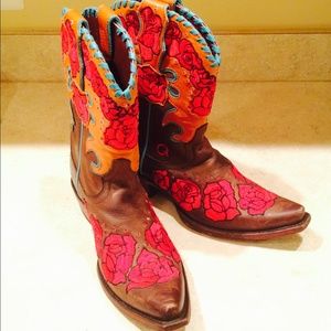 "Ariat" cowboy boots
