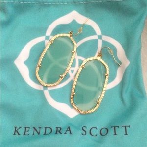 Kendra Scott Danielle Earrings in Chalcedony