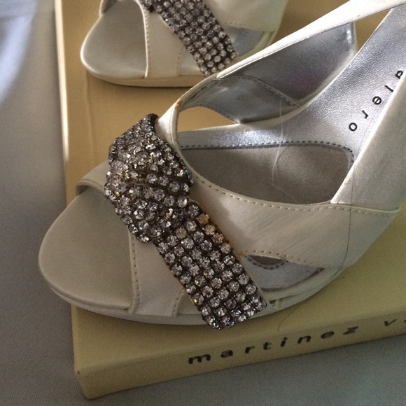 Tarnished shoes*