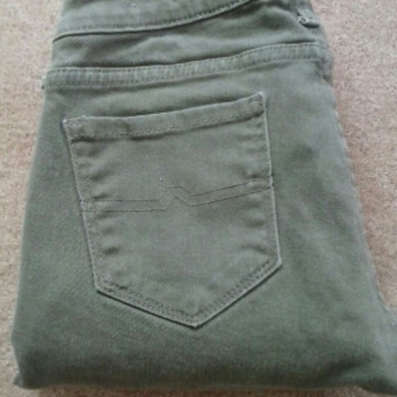 Sold - Picture 3 of 4