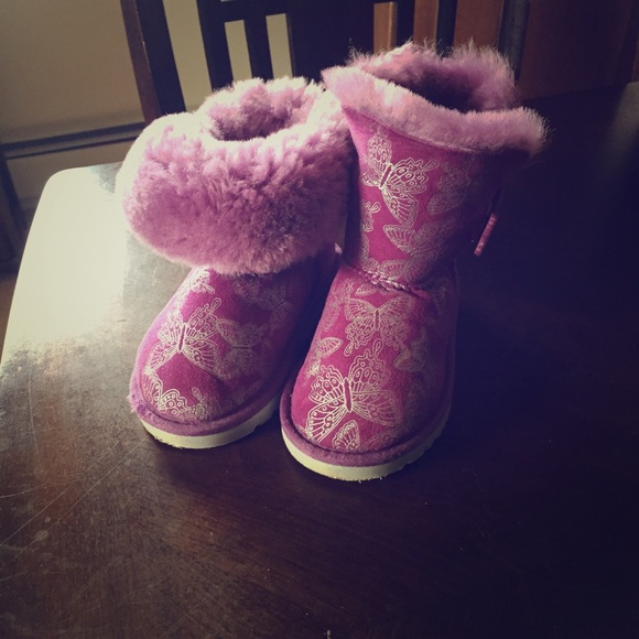 Brand toddler uggs for girls