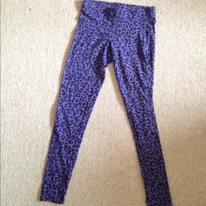 Victoria's Secret Pink cheetah leggings