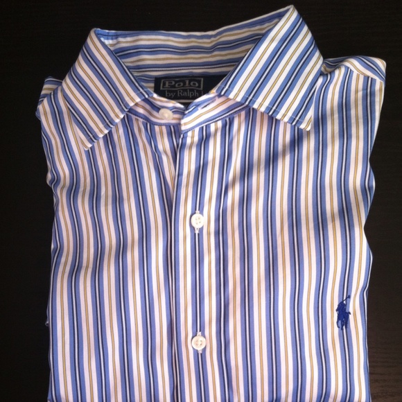 Mens Polo by Ralph Lauren button up. Medium.