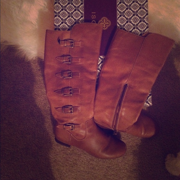 Isola Boots - Isola boots 7.5