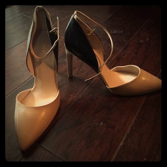 Black/tan/gold Nine West heels never worn 7.5 - Picture 1 of 4