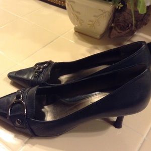 Circa Joan and David pump