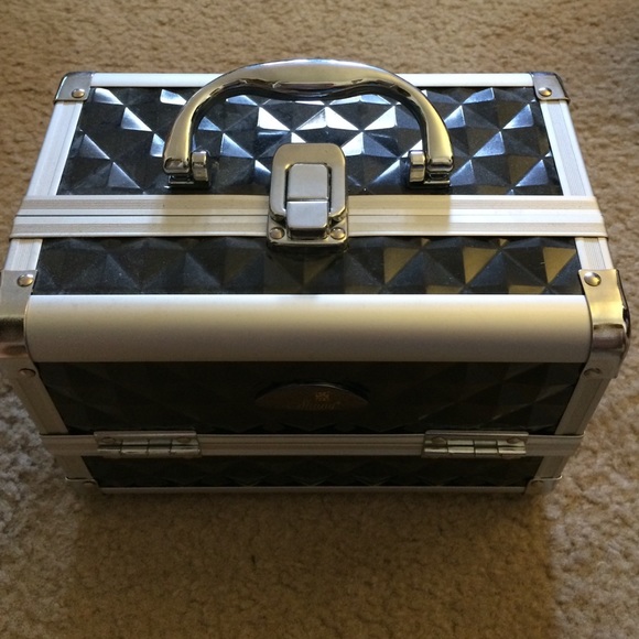 Shany small makeup carrying case
