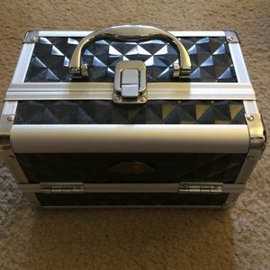 Shany small makeup carrying case