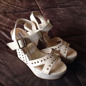 Wedge sandals, tan and gold