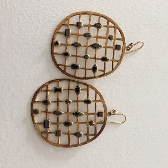 Melinda Maria
Cage Earrings
SKU MEL-2001-GO