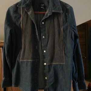 Gap shirt