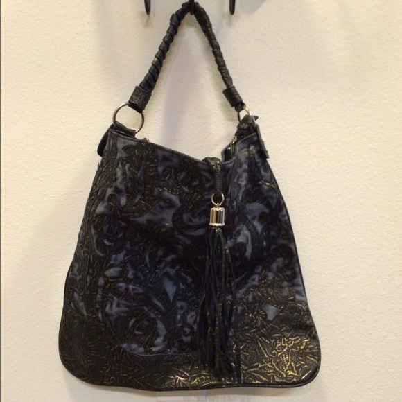 🎉 New Listing! Black handbag w/ fringe