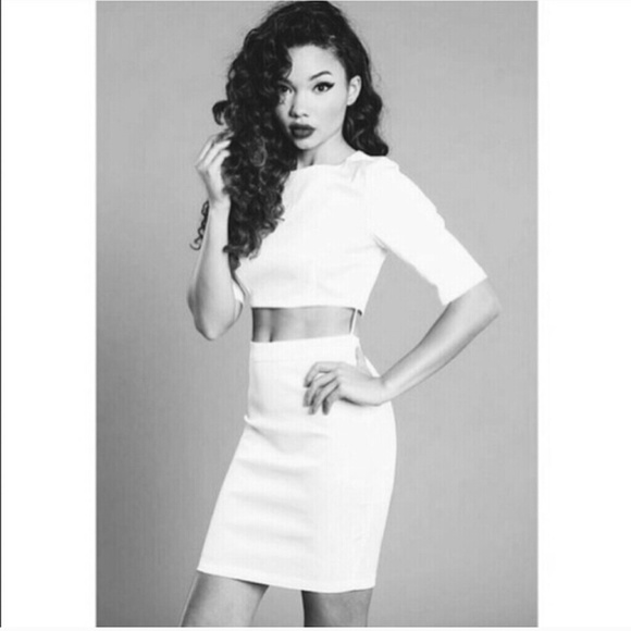 Tobi Dresses & Skirts - Tobi dress white zipper n back