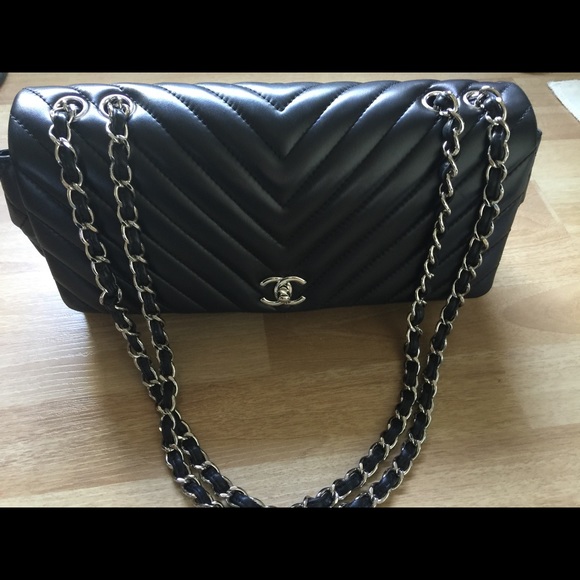 ‼️SOLD‼️💌Chevron Chanel authentic.💌