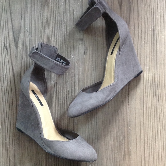 SOLD 🌟Forever 21 🌟 Wedges