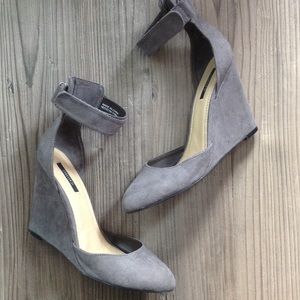 SOLD 🌟Forever 21 🌟 Wedges