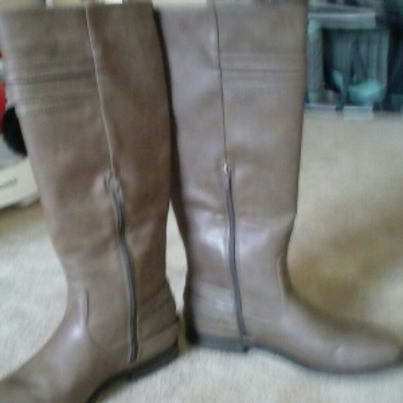 Sold - Picture 2 of 3