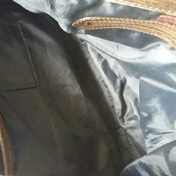 Tommy Hilfiger handbag. - Picture 4 of 4