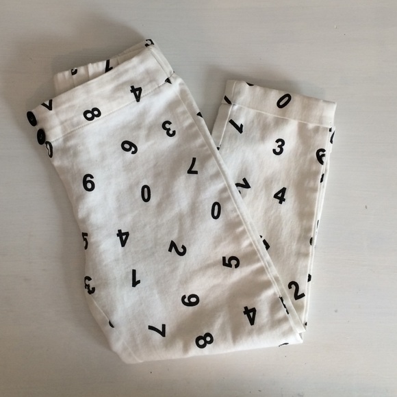Romwe White Numbered Capris