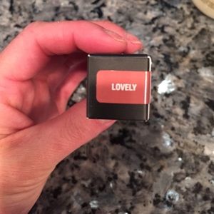 Anastasia lovely liquid lipstick