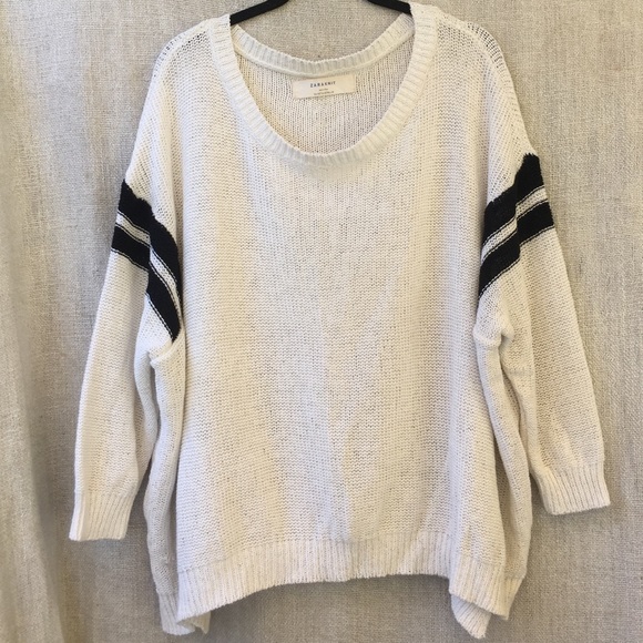 Zara Sweaters - Ovesize sweater