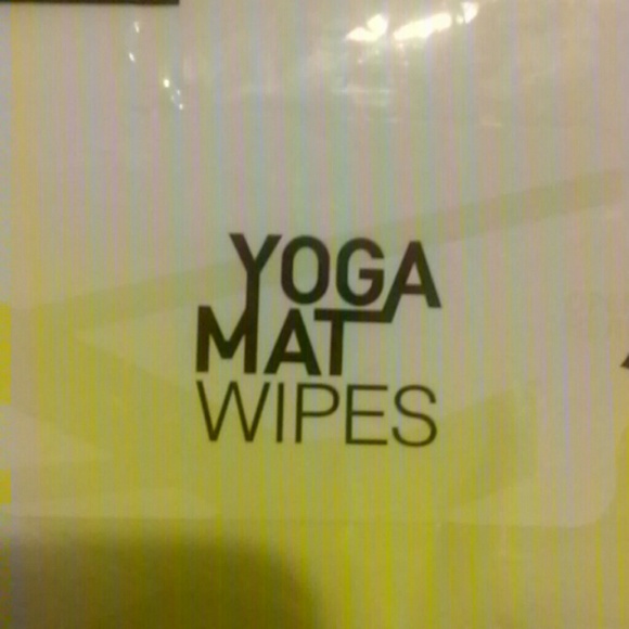 yoga mat wipes