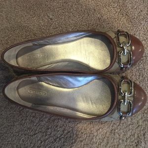 Coach flats