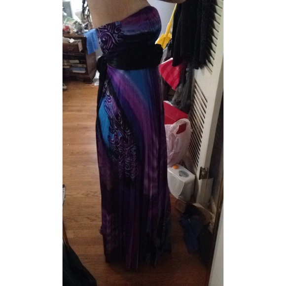 PROM DRESS - Picture 2 of 3