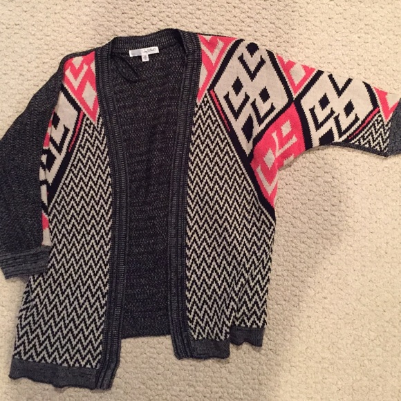 Short sleeve loose sweater