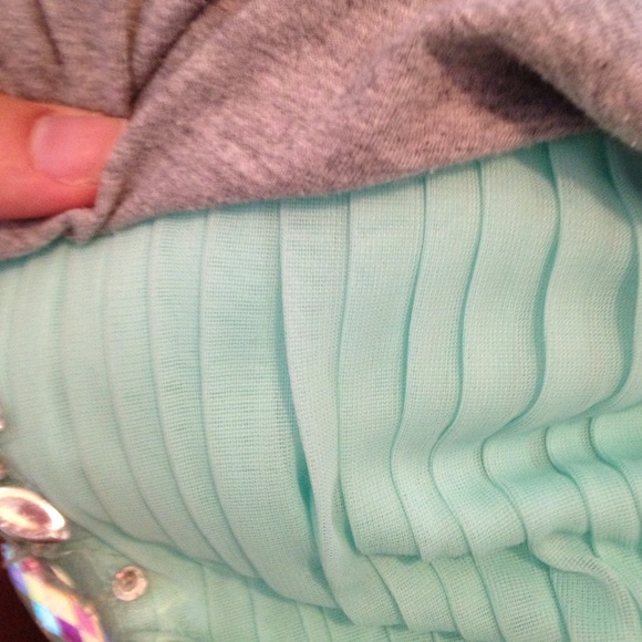 PROM DRESS - Picture 3 of 3