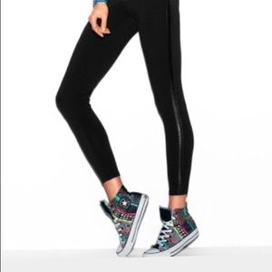 Black vs pink leggings