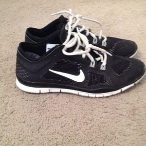 Nike free runs