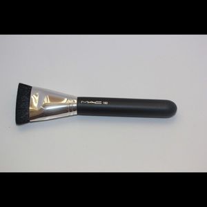 MAC Cosmetics 163 Brush