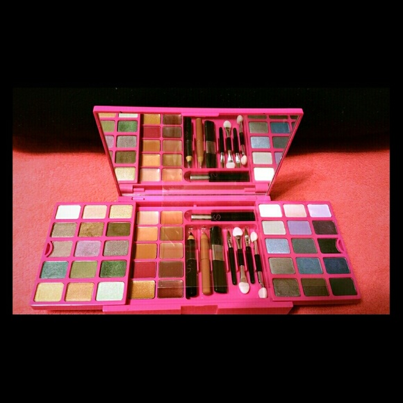 Victoria secret makeup palette