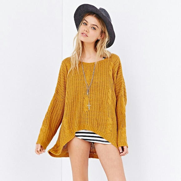 UNIF Sweaters - *$40+ off!* UO x UNIF cable knit pullover NWT