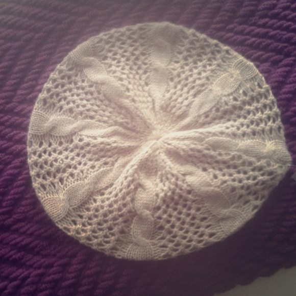 Cable Knit Beret - Picture 1 of 1