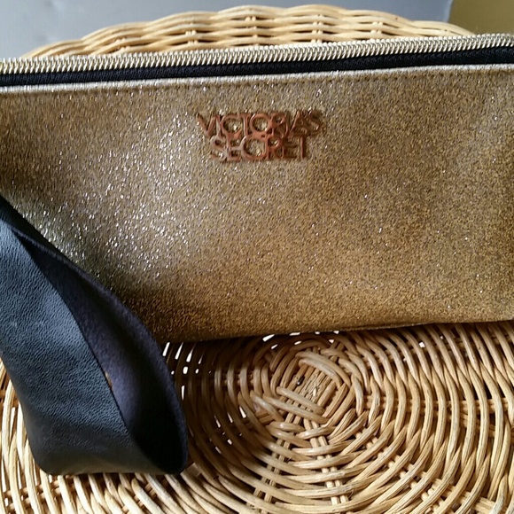 🚫SOLD🚫 VICTORIA'S SECRET COSMETIC BAG - Picture 3 of 4