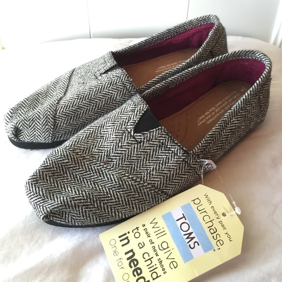 toms black metallic