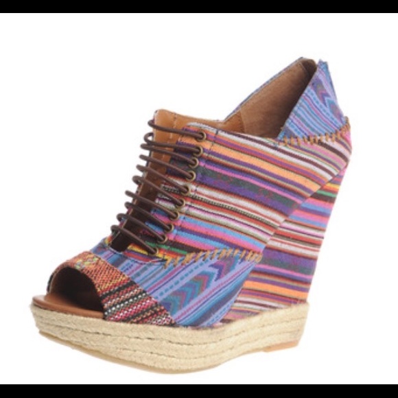 Multi color, peep toe, wedges!  Extra cute! - Picture 1 of 4